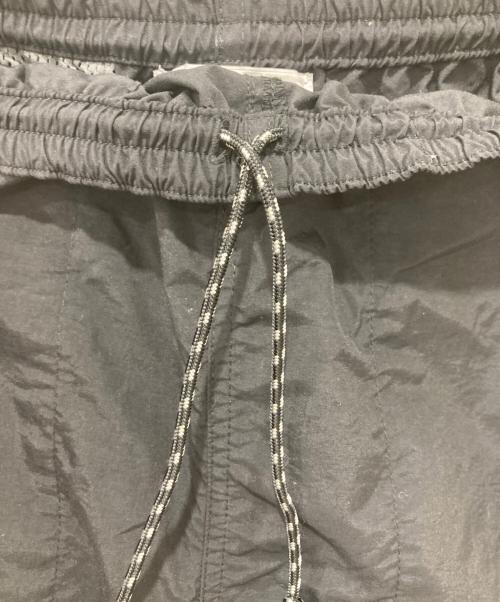 L'appartement（アパルトモン）L'appartement (アパルトモン) Americana (アメリカーナ) ナイロンパンツ ブラック サイズ:Mの古着・服飾アイテム