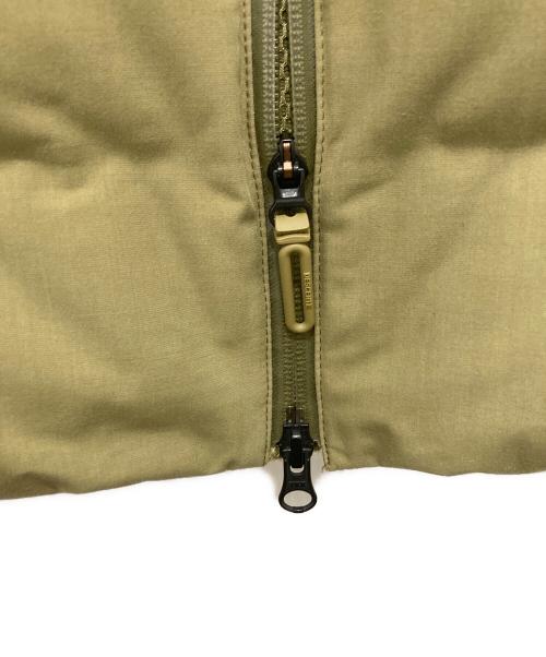 DESCENTE ALLTERRAIN（デザイント オルテライン）DESCENTE ALLTERRAIN (デザイント オルテライン) VARIANTダウンジャケット カーキ サイズ:Mの古着・服飾アイテム