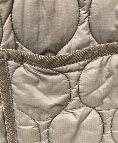 Shinzone（シンゾーン）Shinzone (シンゾーン) ノーカラーキルティングコート カーキ サイズ:FREEの古着・服飾アイテム