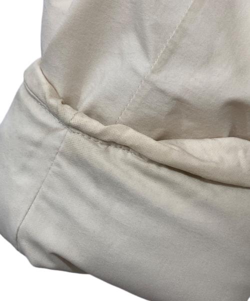 AIGLE（エーグル）AIGLE (エーグル) 透湿防水 フーデット ファーダウン ジャケット アイボリー サイズ:Mの古着・服飾アイテム