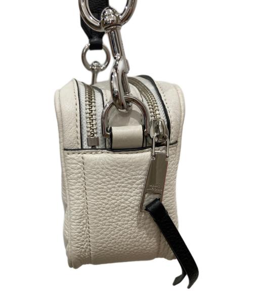 MARC JACOBS（マークジェイコブズ）MARC JACOBS (マークジェイコブズ) THE MOTO SHOTショルダーバッグ ホワイトの古着・服飾アイテム