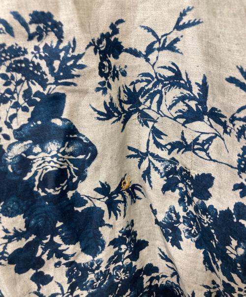 45R（フォーティファイブ・アール）45R (フォーティファイブ・アール) インディゴ抜染ローズプリントのスモックドレス ベージュ サイズ:Freeの古着・服飾アイテム