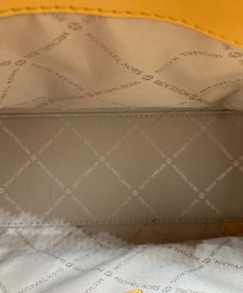 MICHAEL KORS（マイケル・コース）MICHAEL KORS (マイケル・コース) 2WAYショルダーバッグ / REED SM CZ BELTED STCHL LEAHTER / ベルト付きスティッチレザー サイズ:実寸サイズをご参照くださいの古着・服飾アイテム