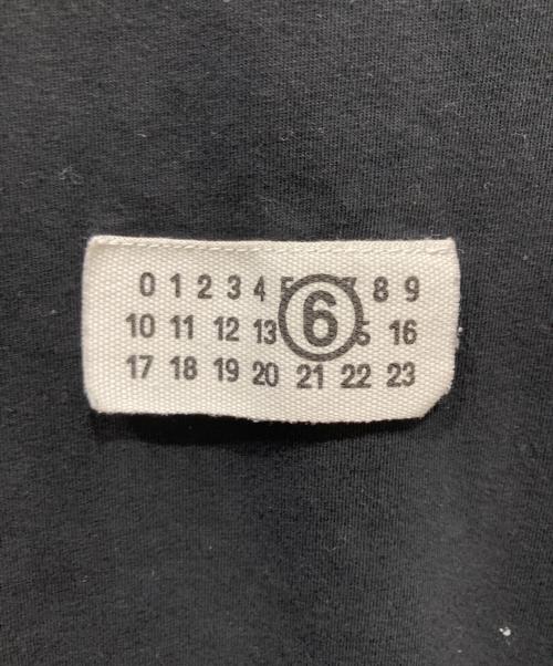 MM6 Maison Margiela（エムエムシックスメゾンマルジェラ）MM6 Maison Margiela (エムエムシックスメゾンマルジェラ) ナンバリングTシャツ ブラック サイズ:XXLの古着・服飾アイテム