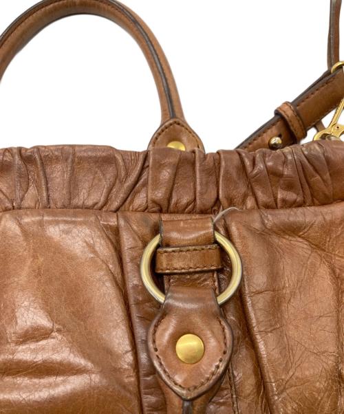 MIU MIU（ミュウミュウ）MIU MIU (ミュウミュウ) ヴィッテロ・リュクス2WAYレザーバッグ ブラウン サイズ:下記参照の古着・服飾アイテム