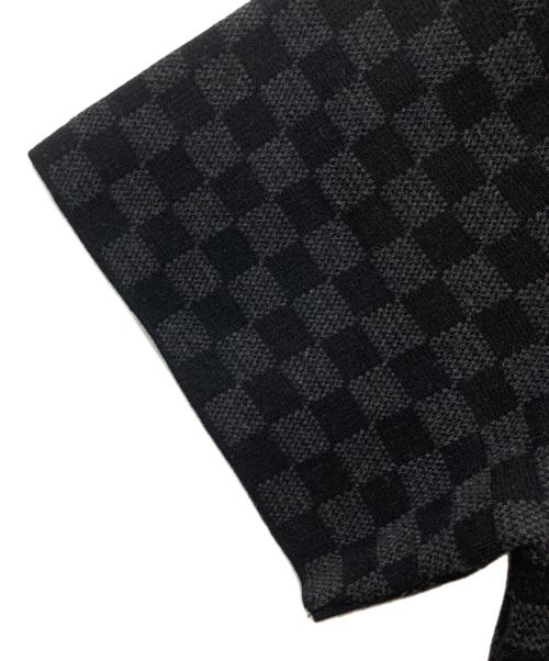 LOUIS VUITTON（ルイ ヴィトン）LOUIS VUITTON (ルイ ヴィトン) ダミエ ショートスリーブ シグネチャークルーネック ブラック サイズ:Mの古着・服飾アイテム