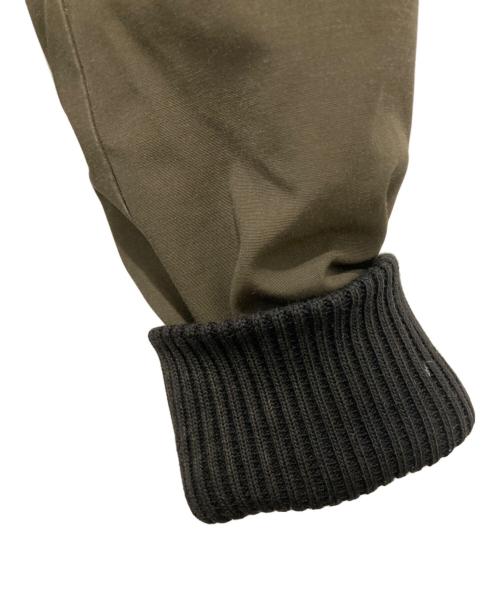 CANADA GOOSE（カナダグース）CANADA GOOSE (カナダグース) LABRADOR BOMBER カーキ サイズ:Sの古着・服飾アイテム