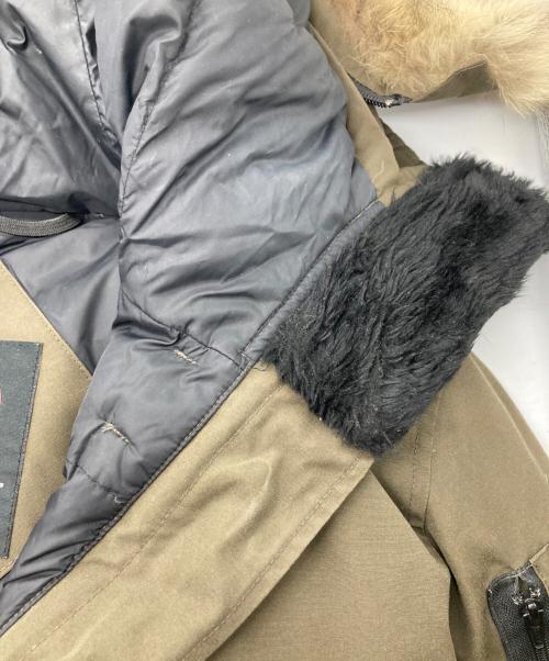 CANADA GOOSE（カナダグース）CANADA GOOSE (カナダグース) LABRADOR BOMBER カーキ サイズ:Sの古着・服飾アイテム