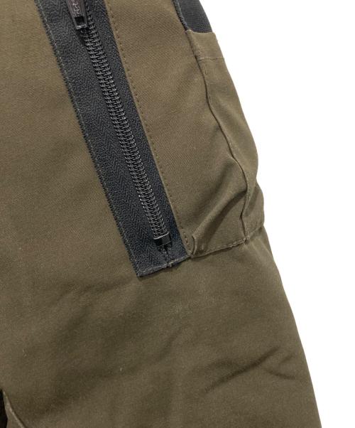 CANADA GOOSE（カナダグース）CANADA GOOSE (カナダグース) LABRADOR BOMBER カーキ サイズ:Sの古着・服飾アイテム