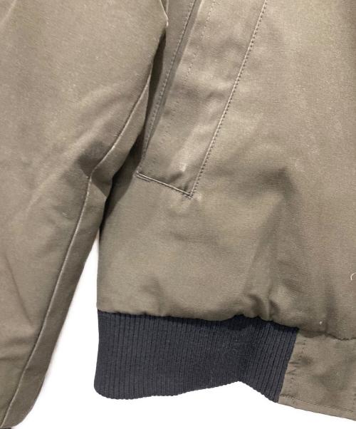 CANADA GOOSE（カナダグース）CANADA GOOSE (カナダグース) LABRADOR BOMBER カーキ サイズ:Sの古着・服飾アイテム
