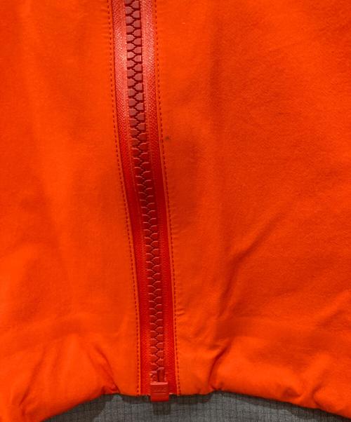 ARC'TERYX（アークテリクス）ARC'TERYX (アークテリクス) ALPHA SV JACKET レッド サイズ:Mの古着・服飾アイテム