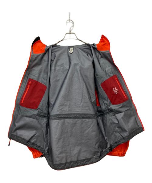ARC'TERYX（アークテリクス）ARC'TERYX (アークテリクス) ALPHA SV JACKET レッド サイズ:Mの古着・服飾アイテム