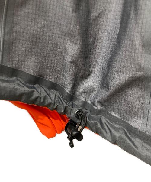 ARC'TERYX（アークテリクス）ARC'TERYX (アークテリクス) ALPHA SV JACKET レッド サイズ:Mの古着・服飾アイテム