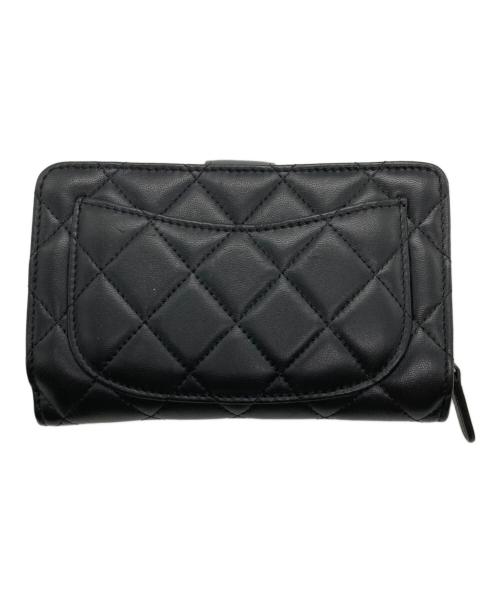 CHANEL（シャネル）CHANEL (シャネル) マトラッセラムスキン二つ折り財布 ブラックの古着・服飾アイテム