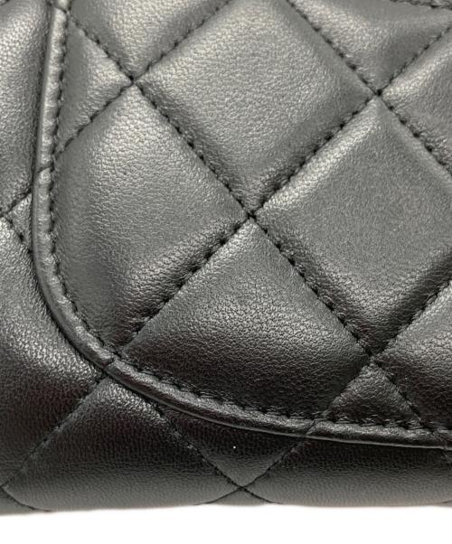 CHANEL（シャネル）CHANEL (シャネル) マトラッセラムスキン二つ折り財布 ブラックの古着・服飾アイテム