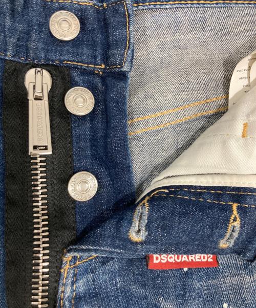 DSQUARED2（ディースクエアード）DSQUARED2 (ディースクエアード) Dark Reveal Wash Sexy Twist Jeans インディゴ サイズ:42の古着・服飾アイテム