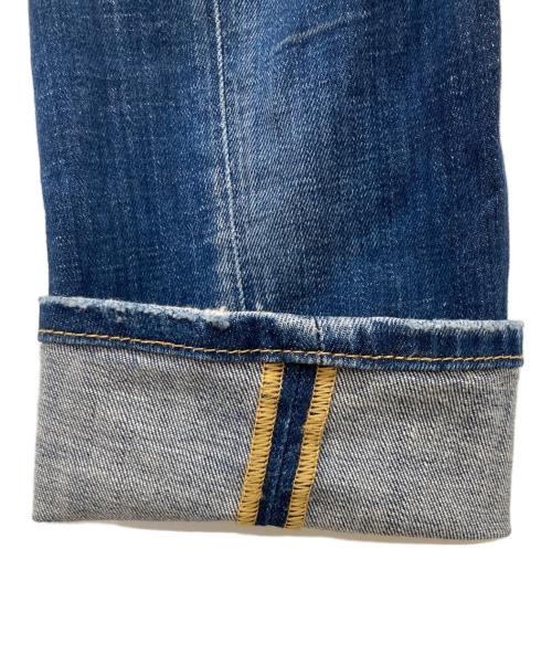 DSQUARED2（ディースクエアード）DSQUARED2 (ディースクエアード) Dark Reveal Wash Sexy Twist Jeans インディゴ サイズ:42の古着・服飾アイテム