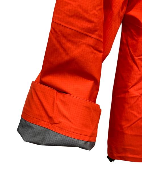 THE NORTH FACE（ザ ノース フェイス）THE NORTH FACE (ザ ノース フェイス) TONNELVIEW JACKET ファイアリーレッド サイズ:Lの古着・服飾アイテム