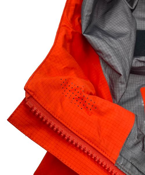 THE NORTH FACE（ザ ノース フェイス）THE NORTH FACE (ザ ノース フェイス) TONNELVIEW JACKET ファイアリーレッド サイズ:Lの古着・服飾アイテム