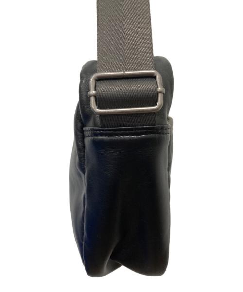 DIESEL（ディーゼル）DIESEL (ディーゼル) フェイクレザーショルダーバッグ ブラックの古着・服飾アイテム