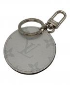 LOUIS VUITTONルイ ヴィトン）の古着「ポルトクレラウンドキーホルダー」｜ホワイト