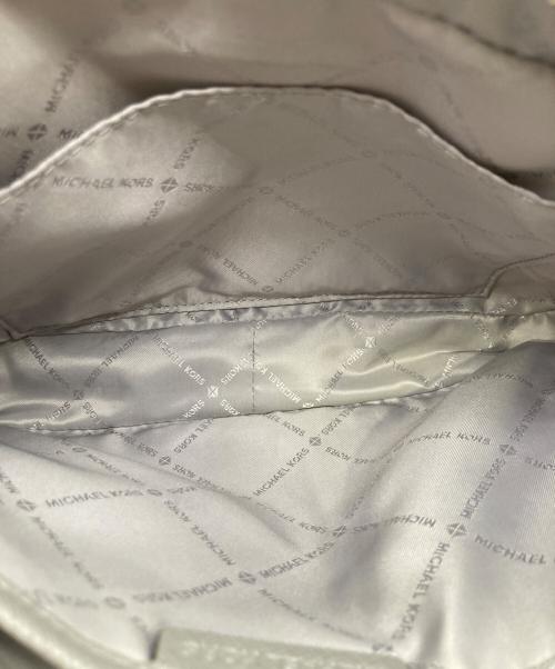 MICHAEL KORS（マイケル・コース）MICHAEL KORS (マイケル・コース) ショルダーバッグ ホワイトの古着・服飾アイテム