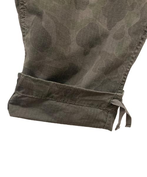 CarHartt（カーハート）CarHartt (カーハート) Camo DUCK CARGO PANT グレー×カーキ サイズ:30×32の古着・服飾アイテム