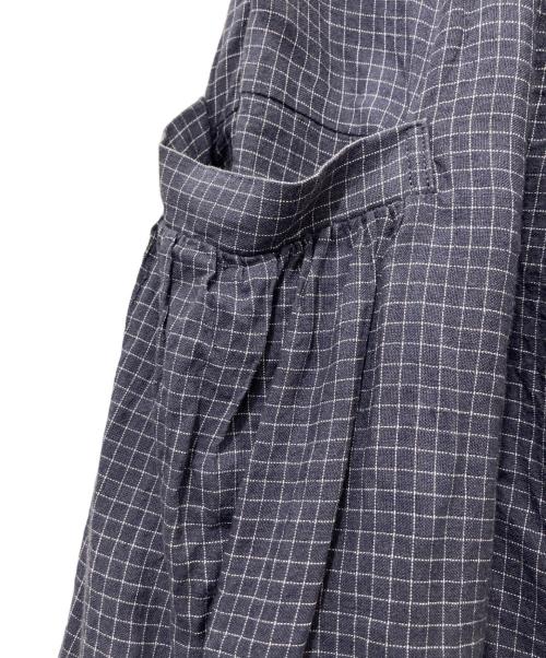 mina perhonen（ミナ ペルホネン）mina perhonen (ミナ ペルホネン) smile flower リネンチェック 刺繍 ロングスカート グレー サイズ:Sの古着・服飾アイテム