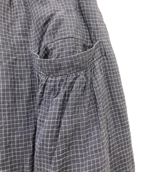 mina perhonen（ミナ ペルホネン）mina perhonen (ミナ ペルホネン) smile flower リネンチェック 刺繍 ロングスカート グレー サイズ:Sの古着・服飾アイテム