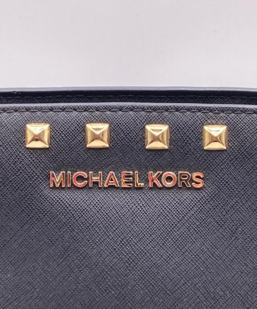 MICHAEL KORS（マイケルコース）MICHAEL KORS (マイケルコース) 2WAスタッズYショルダーバッグ ブラックの古着・服飾アイテム