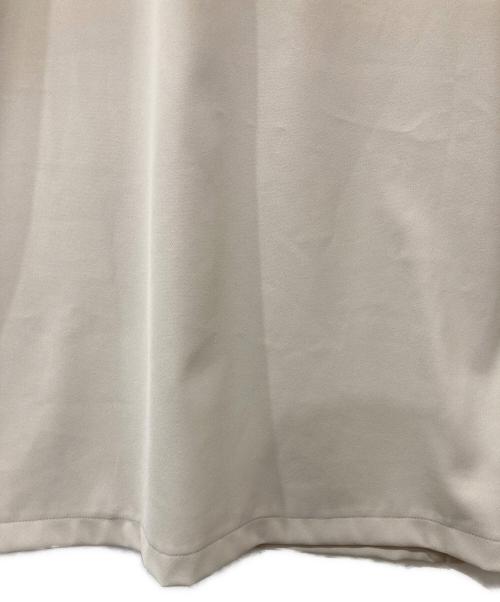 BEARDSLEY（ビアズリー）BEARDSLEY (ビアズリー) コクーンジャンパースカート ベージュの古着・服飾アイテム