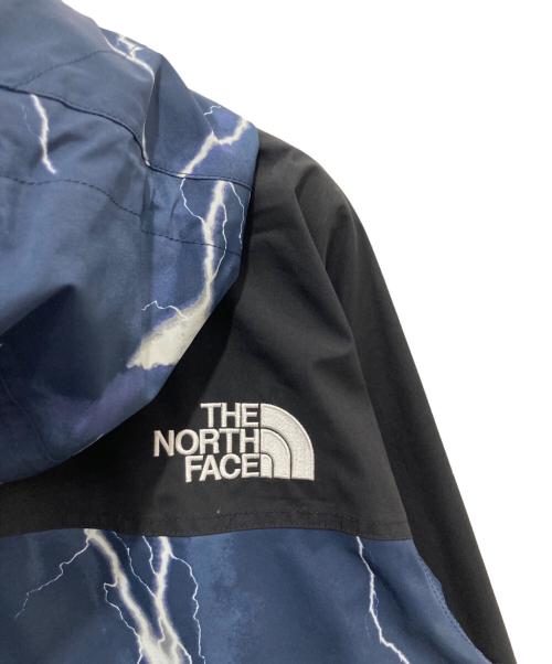 THE NORTH FACE（ザ ノース フェイス）THE NORTH FACE (ザ ノース フェイス) NOVELTY MOUNTAIN LIGHT JACKET ブラック×ネイビー サイズ:Lの古着・服飾アイテム