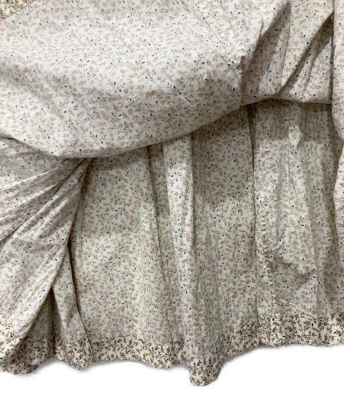 45R（フォーティファイブ・アール）45R (フォーティファイブ・アール) ツタフラワープリントのイージーギャザースカート ベージュ サイズ:FREEの古着・服飾アイテム