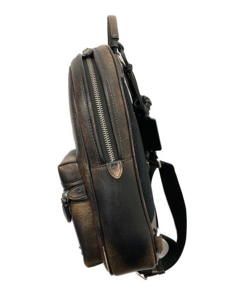 COACH（コーチ）COACH (コーチ) チャーター パック・ラブド レザー  ブラウン サイズ:実寸サイズをご参照くださいの古着・服飾アイテム