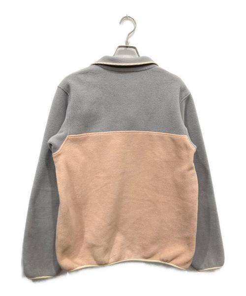 Patagonia（パタゴニア）Patagonia (パタゴニア) シンチラスナップT グレー×ピンク サイズ:Mの古着・服飾アイテム