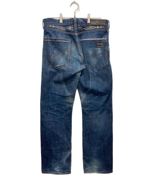 Levi's Fenom（リーバイス・フェノム）Levi's Fenom (リーバイス・フェノム) FRAGMENT DESIGN (フラグメントデザイン) スタッズデニムパンツ インディゴ サイズ:32の古着・服飾アイテム