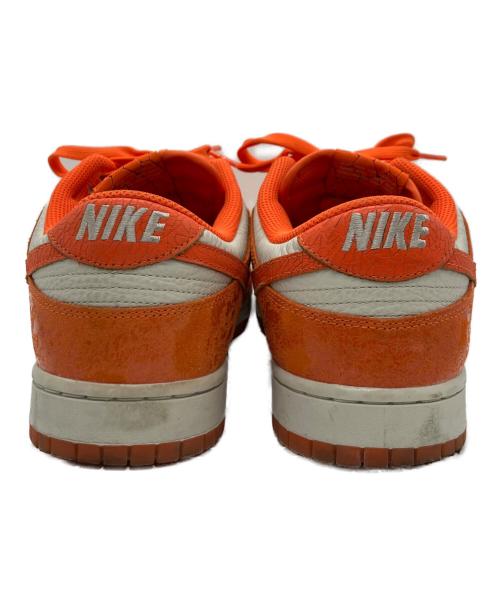 NIKE（ナイキ）NIKE (ナイキ) NIKE WMNS DUNK LOW LIGHT BONE/SAFETY ORANGE-LASER ORANGE 23FA-I オレンジ サイズ:US 9.5の古着・服飾アイテム