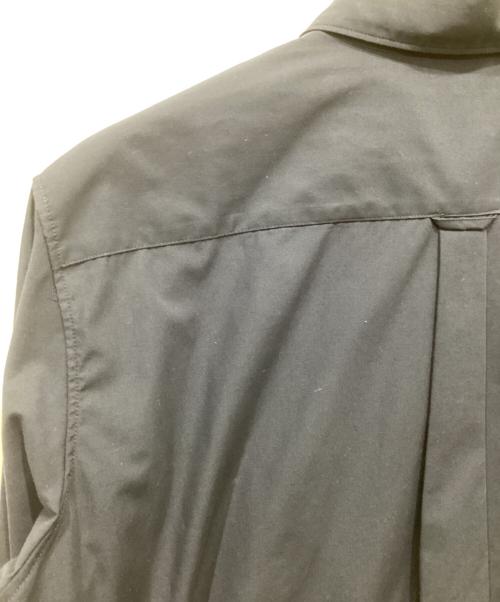 FRED PERRY（フレッドペリー）FRED PERRY (フレッドペリー) 袖切替シャツ ネイビー サイズ:Mの古着・服飾アイテム