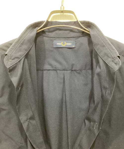 FRED PERRY（フレッドペリー）FRED PERRY (フレッドペリー) 袖切替シャツ ネイビー サイズ:Mの古着・服飾アイテム