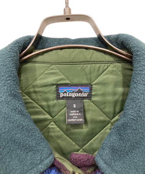Patagonia（パタゴニア）Patagonia (パタゴニア) サカジャウィア柄シンチラシャーリングコート パープル サイズ:Sの古着・服飾アイテム