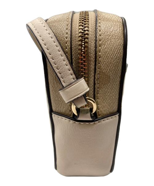 COACH（コーチ）COACH (コーチ) ミニ カメラ バッグ / シグネチャー ベージュ×ホワイトの古着・服飾アイテム