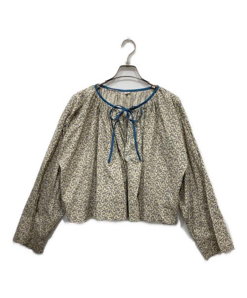 45R（フォーティファイブ・アール）45R (フォーティファイブ・アール) ツタフラワープリントのシュシュスモックブラウス ベージュ サイズ:Freeの古着・服飾アイテム