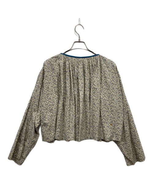 45R（フォーティファイブ・アール）45R (フォーティファイブ・アール) ツタフラワープリントのシュシュスモックブラウス ベージュ サイズ:Freeの古着・服飾アイテム