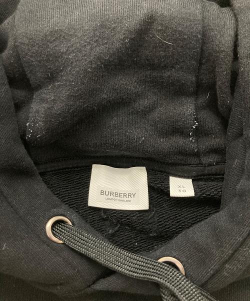 BURBERRY（バーバリー）BURBERRY (バーバリー) フロントロゴプリントプルオーバーパーカー ブラック サイズ:XLの古着・服飾アイテム