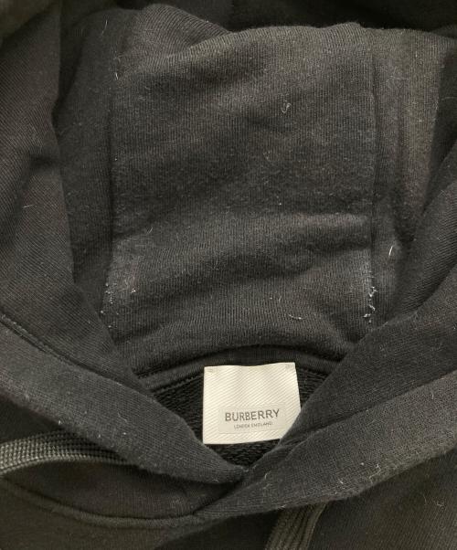 BURBERRY（バーバリー）BURBERRY (バーバリー) フロントロゴプリントプルオーバーパーカー ブラック サイズ:XLの古着・服飾アイテム