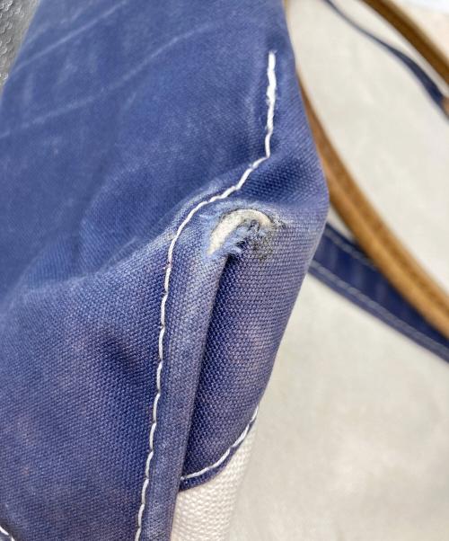 L.L.Bean（エルエルビーン）L.L.Bean (エルエルビーン) BOAT&TOTE / レザーハンドルトートバッグ アイボリー×ネイビーの古着・服飾アイテム