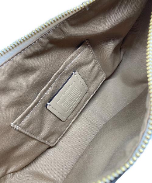 COACH（コーチ）COACH (コーチ) アリアショルダーバッグ ホワイトの古着・服飾アイテム