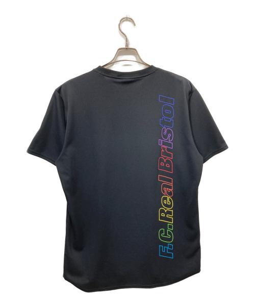 F.C.R.B.（エフシーレアルブリストル）F.C.R.B. (エフシーレアルブリストル) MULTI COLOR LOGO S/S TOP ブラック サイズ:Lの古着・服飾アイテム