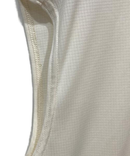 F.C.R.B.（エフシーレアルブリストル）F.C.R.B. (エフシーレアルブリストル) POLARTEC POWER DRY N/S TRAINING TOP ホワイト サイズ:Mの古着・服飾アイテム