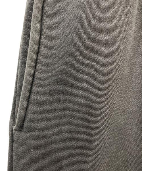 FEELS（フィールズ）FEELS (フィールズ) PIGMENT DYE PANTS / ピグメントダイ ダメージ加工スウェットパンツ グレー サイズ:Freeの古着・服飾アイテム